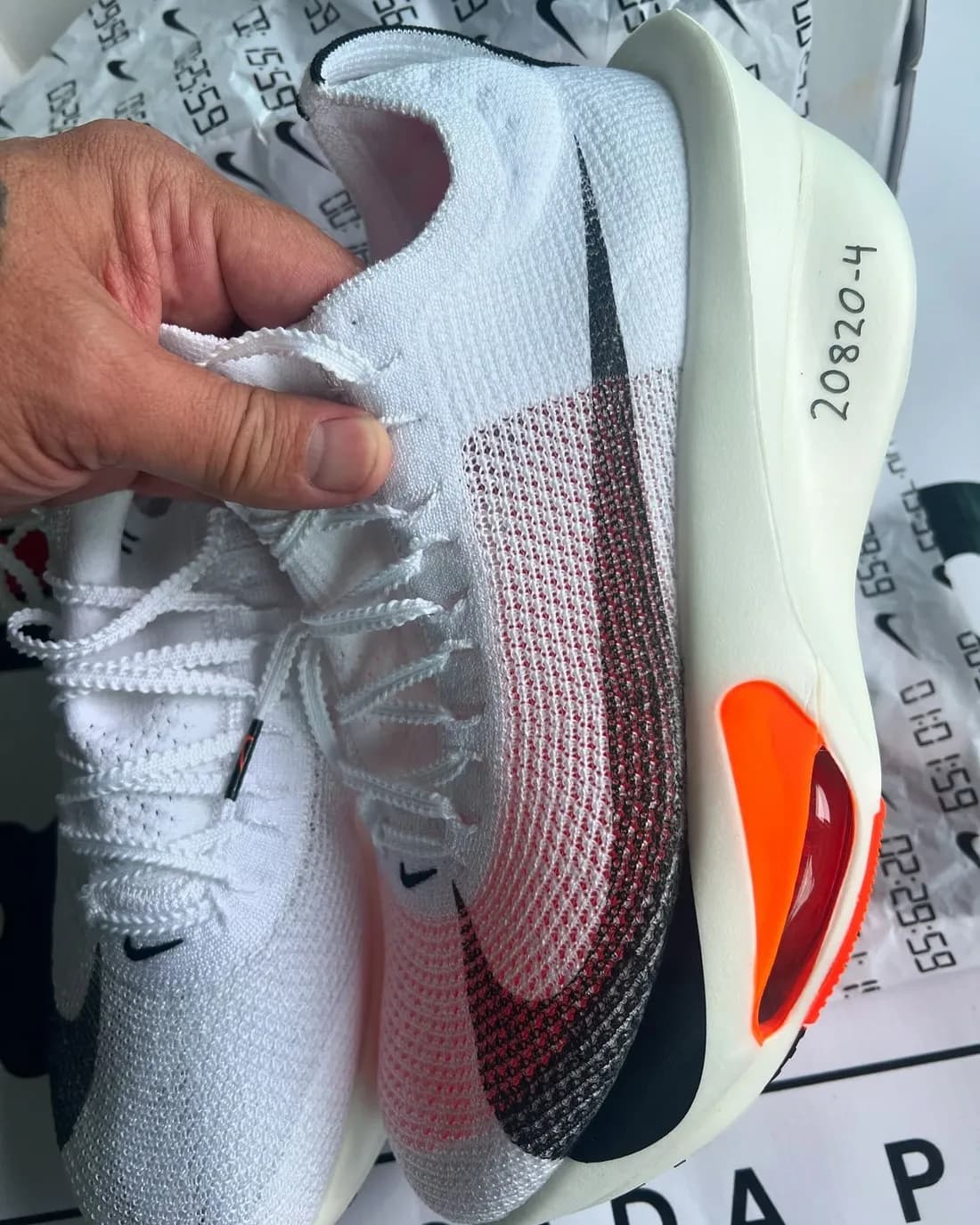 Nike Vaporfly 3 branco e rosa